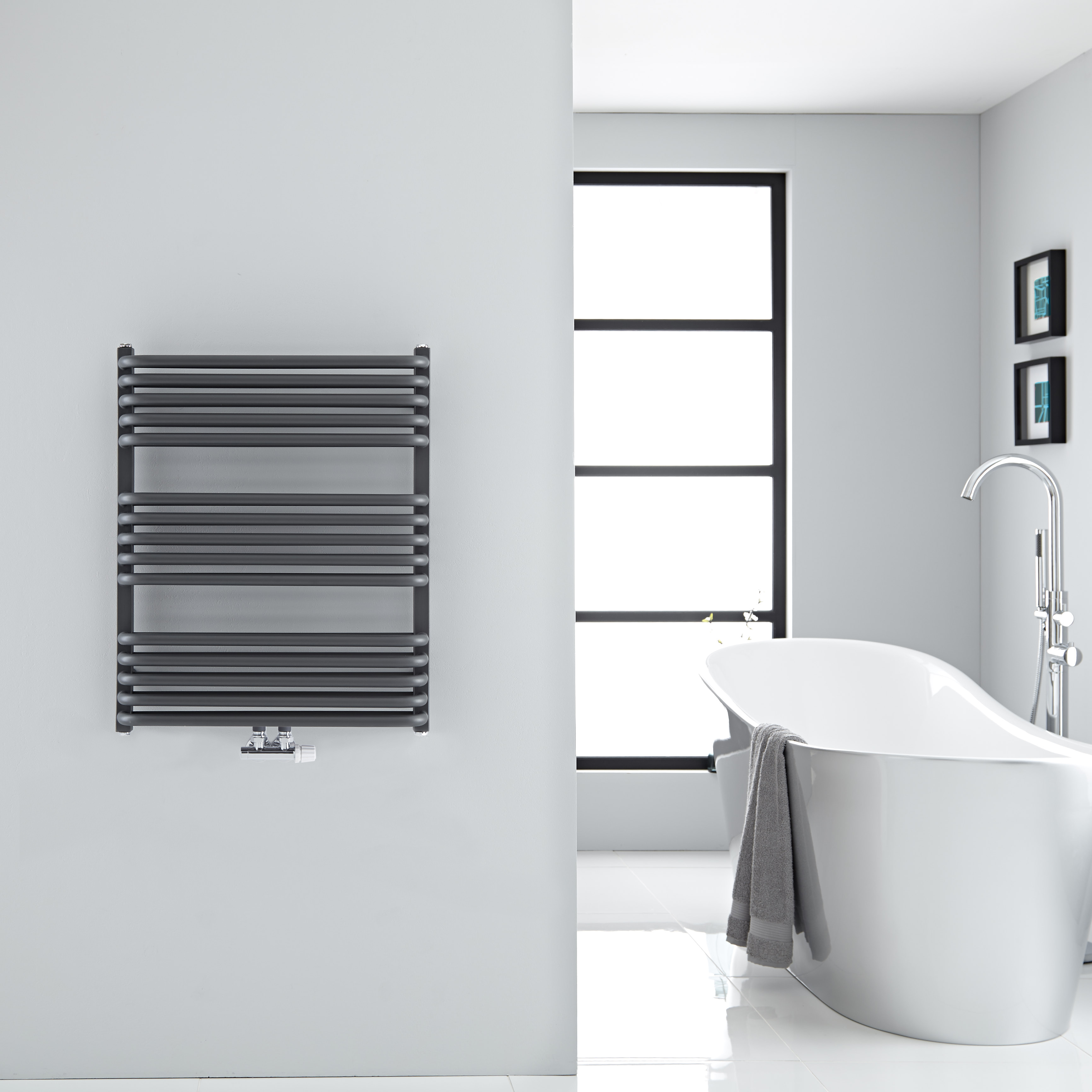 Radiador Toallero - Curvo - Antracita - 736mm x 600mm - 896 Vatios - Arch