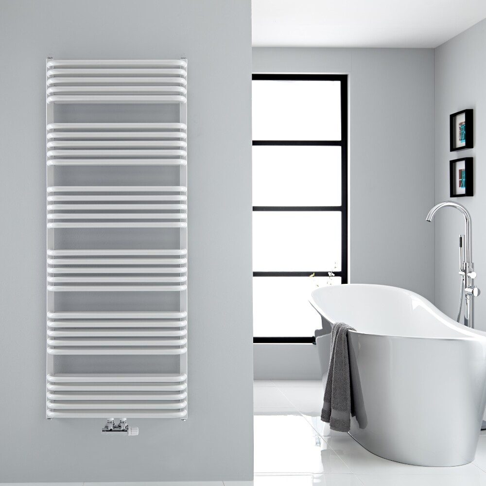 Radiador Toallero con Conexión Central - Curvo - Blanco - 1533mm x 600mm - 1818 Vatios - Arch