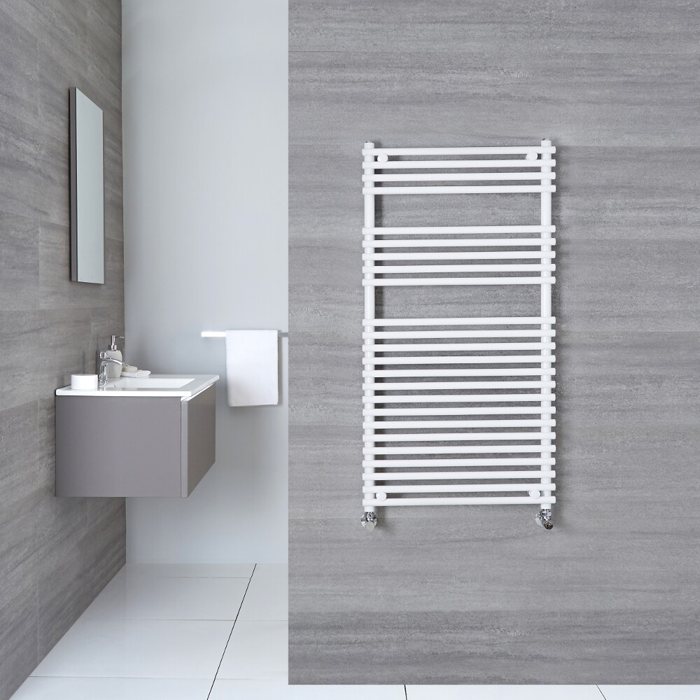 Radiador Toallero Plano - Blanco - 1150mm x 450mm x 70mm - 698 Vatios - Ischia