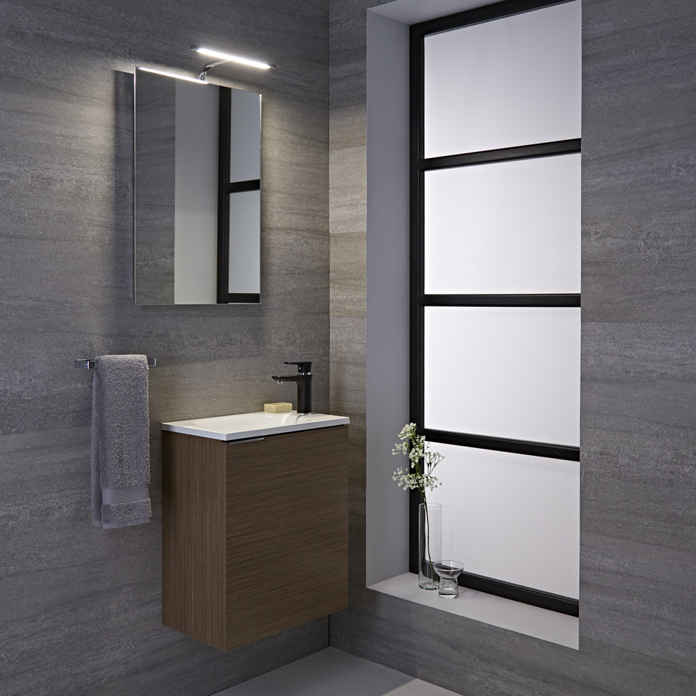 Espejo LED para Cuarto de Baño de 500x700mm con Foco LED - Biwa