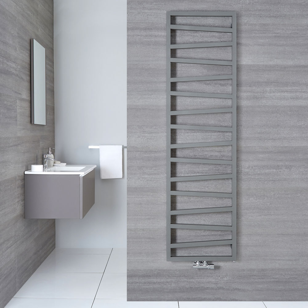 Radiador Toallero de Diseño Vertical Con Conexión Central - Plateado - 1780mm x 500mm x 30mm - 794 Vatios - Torun